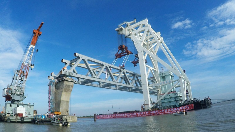 যে কারণে বন্ধ হতে চলছে পদ্মা সেতুর কাজ