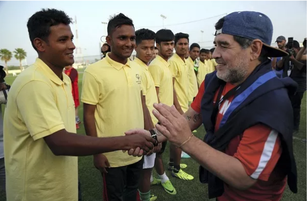 বাংলাদেশ দলের অনুশীলনে হঠাৎ ডিয়েগো ম্যারাডোনা