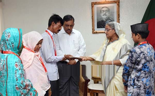 দিয়া ও করিমের পরিবারকে আর্থিক অনুদান দিলেন প্রধানমন্ত্রী, কত টাকা পেল দুই পরিবার?