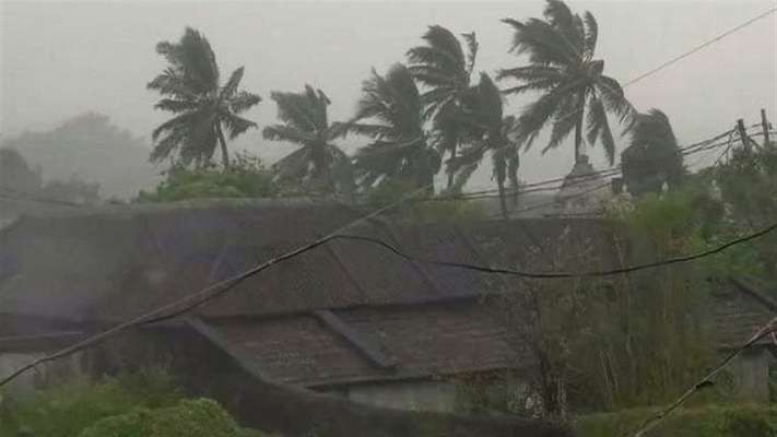 বাংলাদেশে ঘূর্ণিঝড় তিতলির প্রভাব নিয়ে যা বলল আবহাওয়া অধিদপ্তর