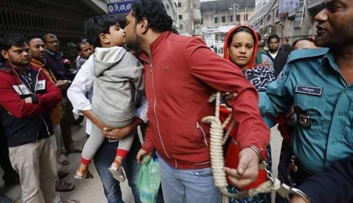 পুলিশের সঙ্গে এমন ঘটনা হলে তার ভেতরটা কি হতো