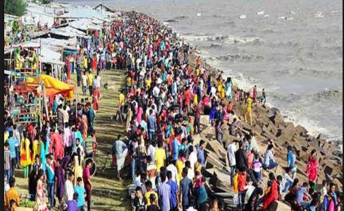 সেন্টমার্টিনে আটকা পড়েছেন কয়েক হাজার দেশি-বিদেশী পর্যটক