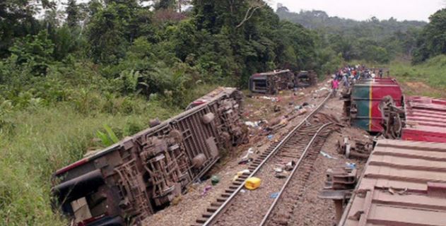 ট্রেন উল্টে নিহত ২৪