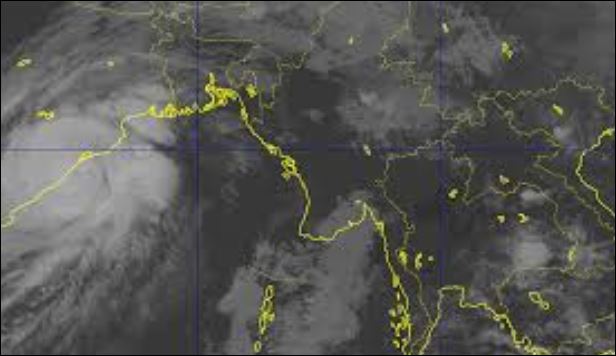 এবার ধেয়ে আসছে আরেকটি ভয়াবহ ঘূর্ণিঝড়