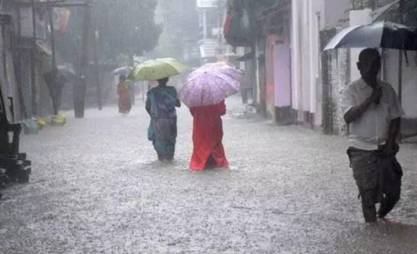 বৃষ্টি নিয়ে আগামী ২৪ ঘণ্টার যে সতর্কতার বার্তা দিলো আবহাওয়া অফিস