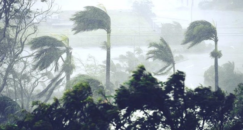 এইমাত্র পাওয়া : ২০০ কিলোমিটার বেগে ধেয়ে আসছে ঘূর্ণিঝড় ‘আম্ফান’