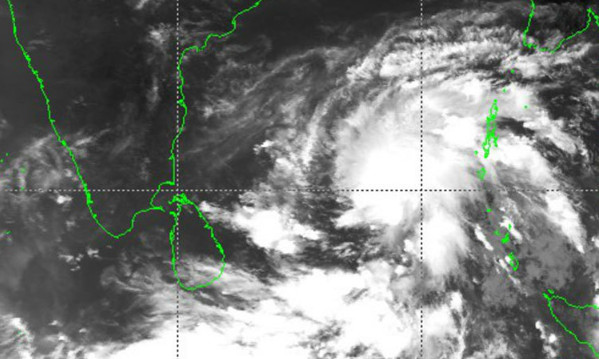 জানা গেল আসল তথ্য যে সময়ে আঘাত হানবে ঘূর্ণিঝড় আম্ফান