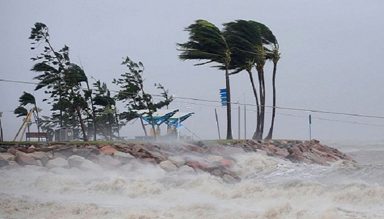 কিছুক্ষণের মধ্যেই যেসব এলাকায় আঘাত হানবে আম্পান