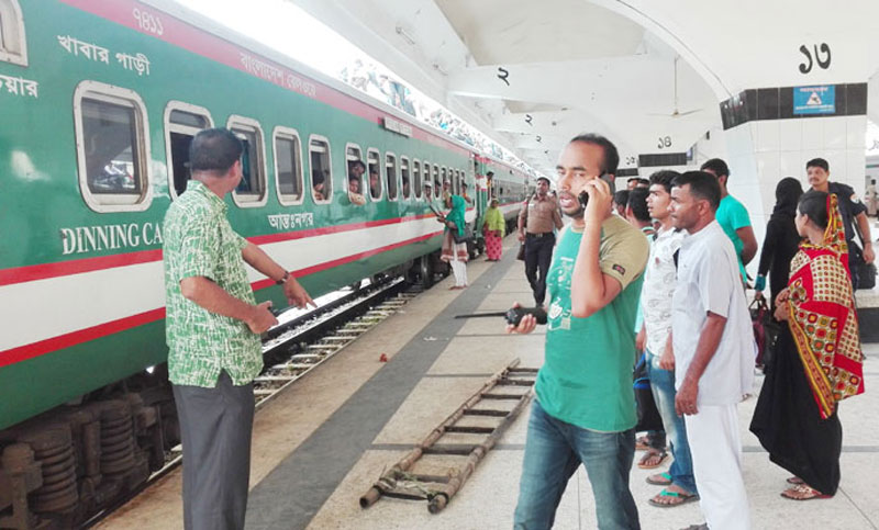 ট্রেন ভ্রমণে বাতিল করা হলো নতুন সিদ্ধান্ত