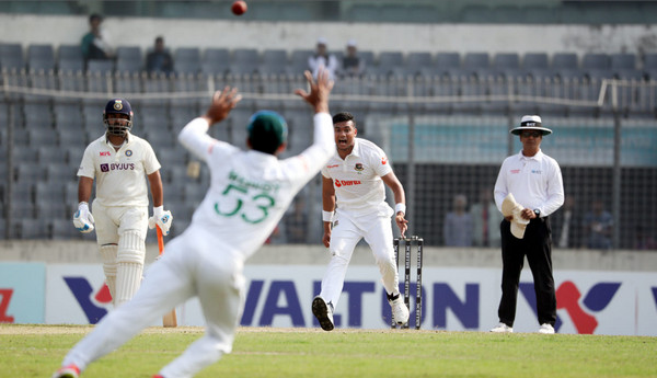 দিনের শুরুতেই দেখে নিন ঢাকা টেস্টসহ টিভিতে আজকের সকল খেলার সময় সূচি