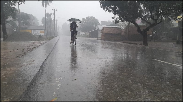 বুধবার থেকে হবে ভারী বৃষ্টি বাড়বে আরো শীত