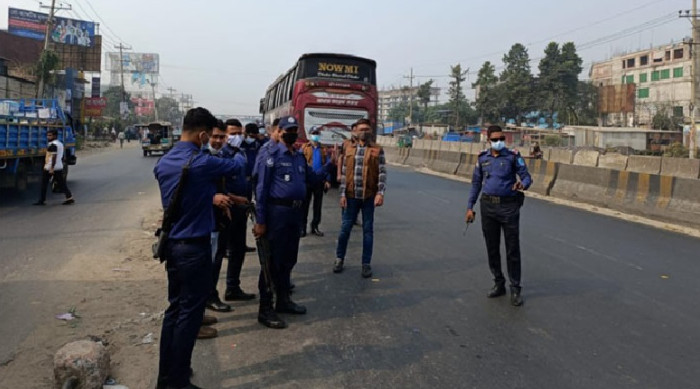 লাখ টাকা ঋণের প্রলোভন দেখিয়ে শাহবাগে সারা দেশের লোক জড়ো করার চেষ্টা,অতঃপর...