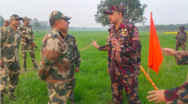 সীমান্তে উ ত্তে জ না, বিজিবির বাধায় থেমে গেল বিএসএফের বেড়া নির্মাণ